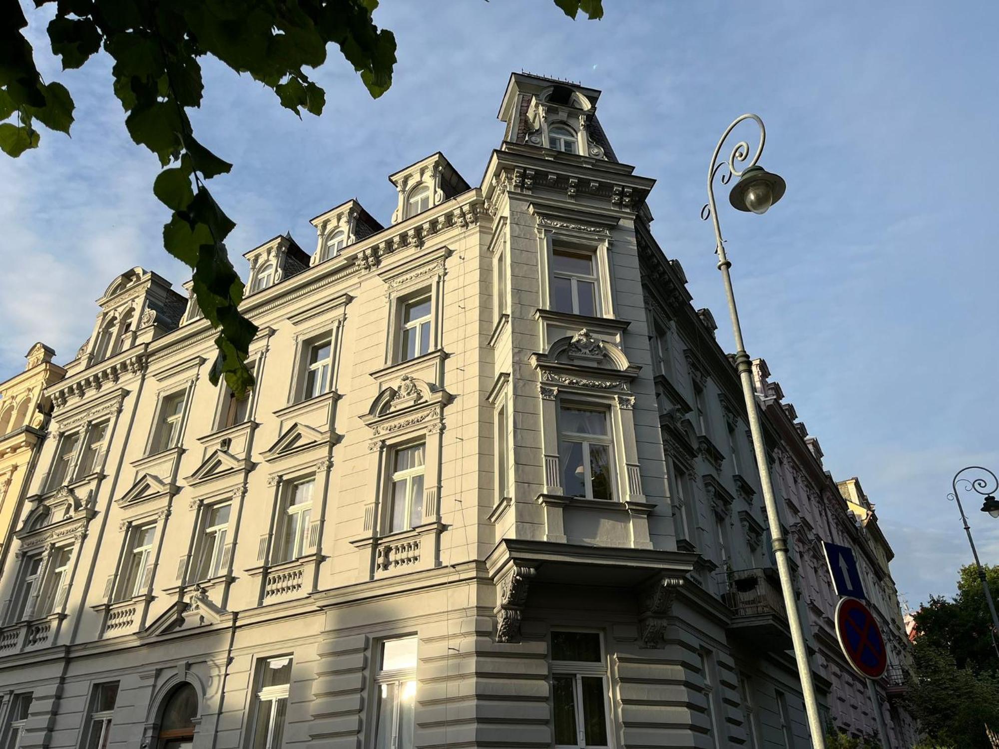 Residence Polonia การ์โลวีวารี ภายนอก รูปภาพ