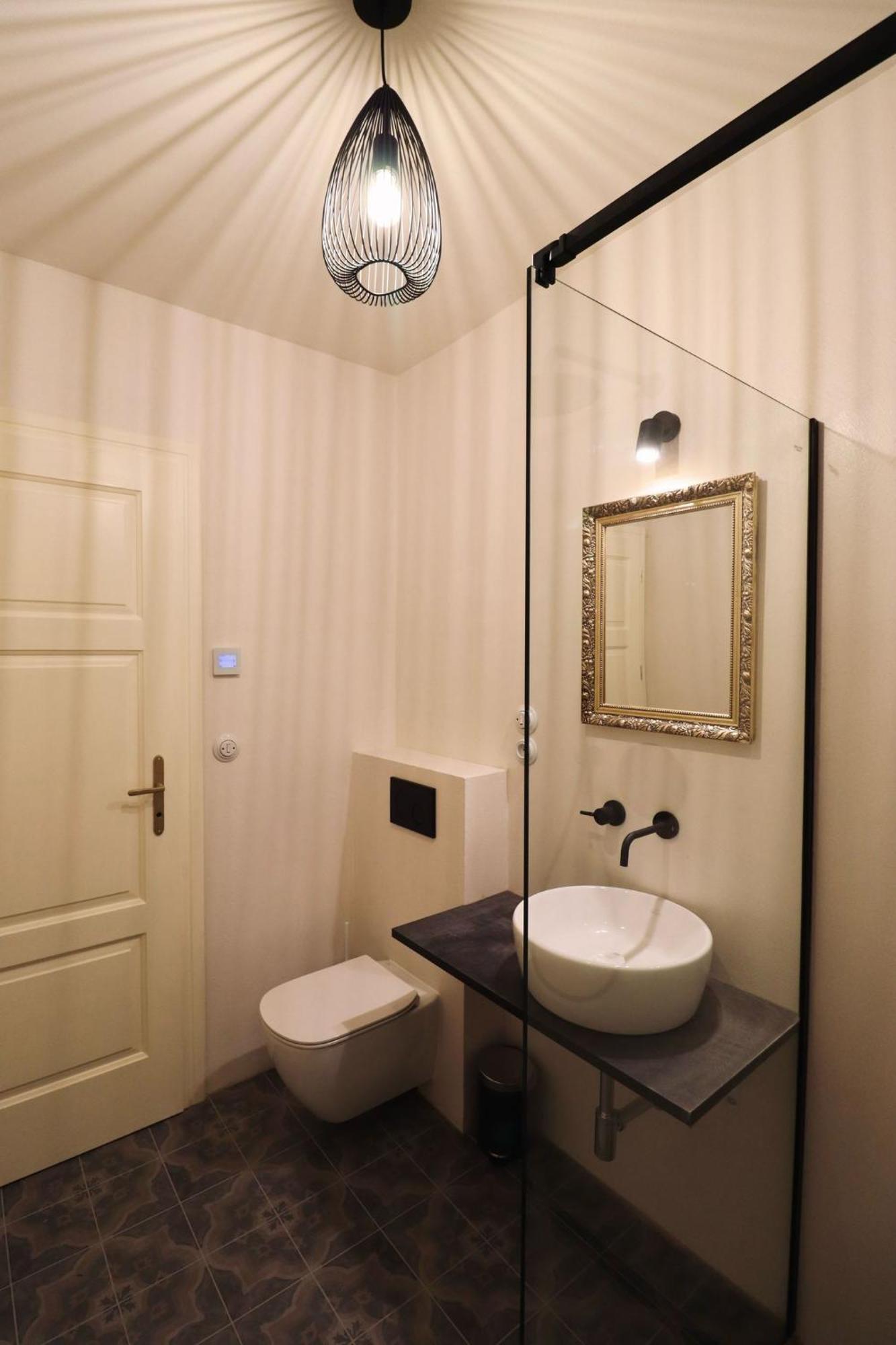 Residence Polonia การ์โลวีวารี ภายนอก รูปภาพ